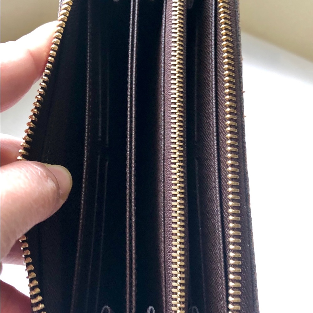 Louis Vuitton zippy wallet - Picture 7 of 8